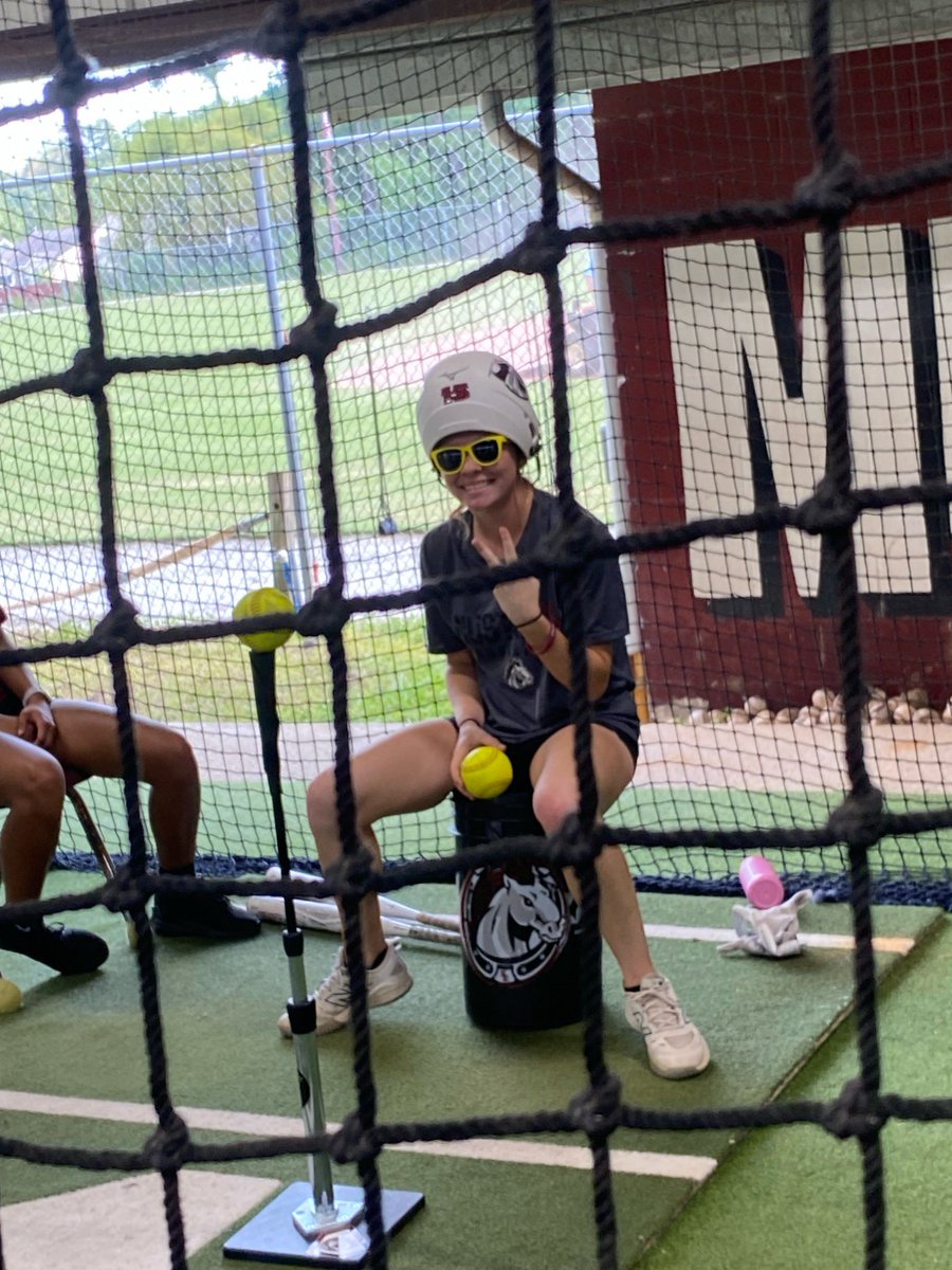 Softball_SEHS's tweet photo. Congrats to our Stang Softball grad on her graduation today!
#WINanyway | #GoStangs https://t.co/A2NQUVvUvu