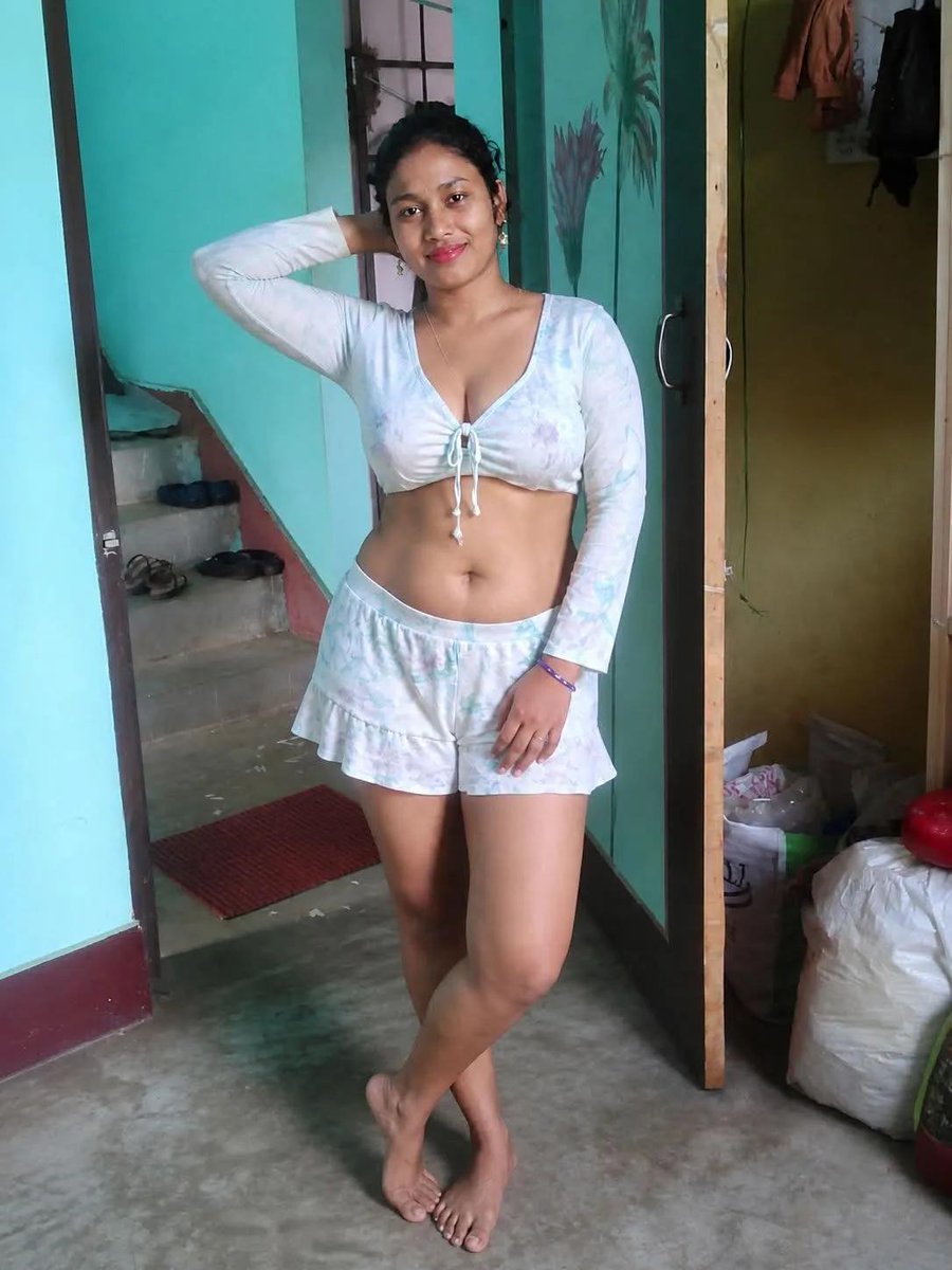 yamini_cam tweet media