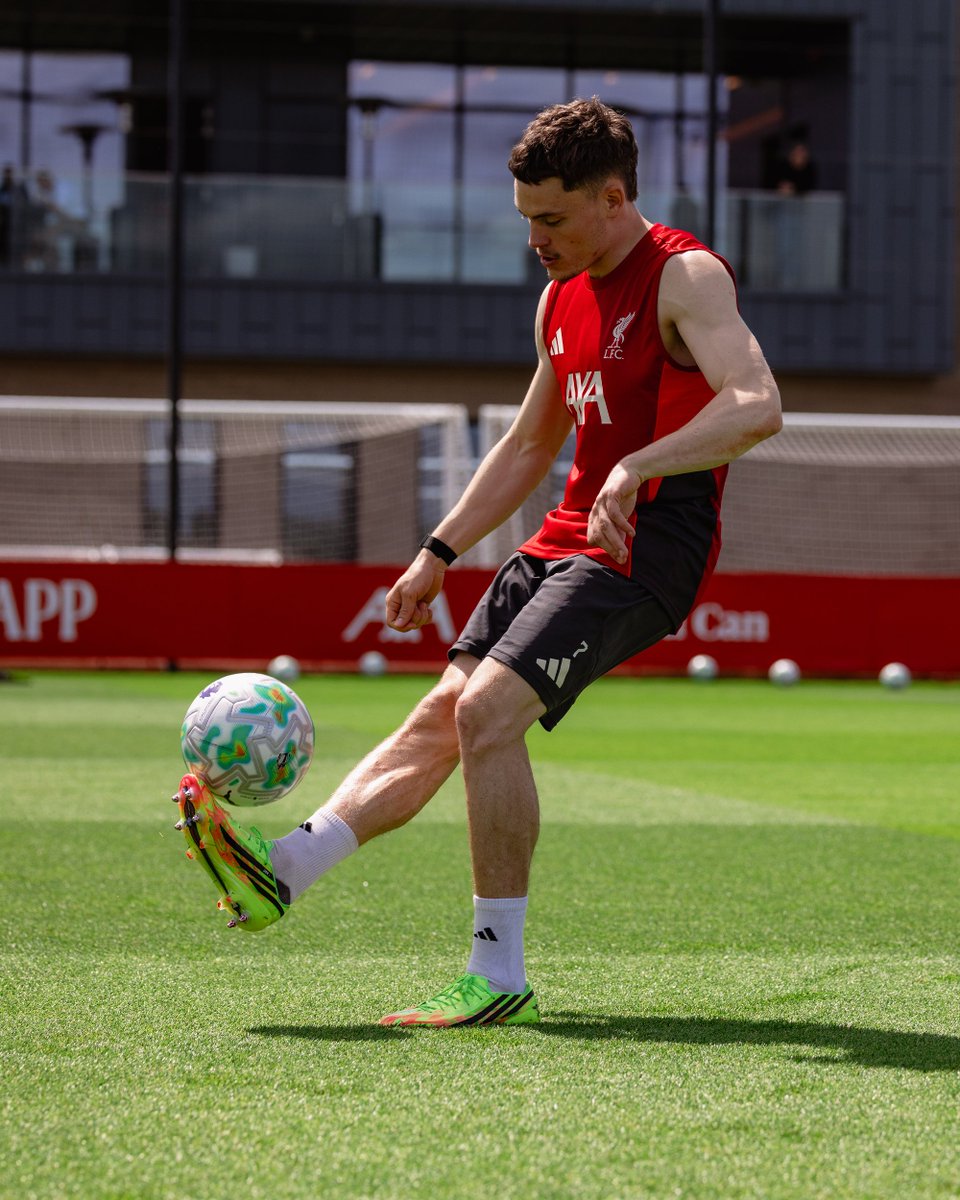 Liverpool FC tweet media