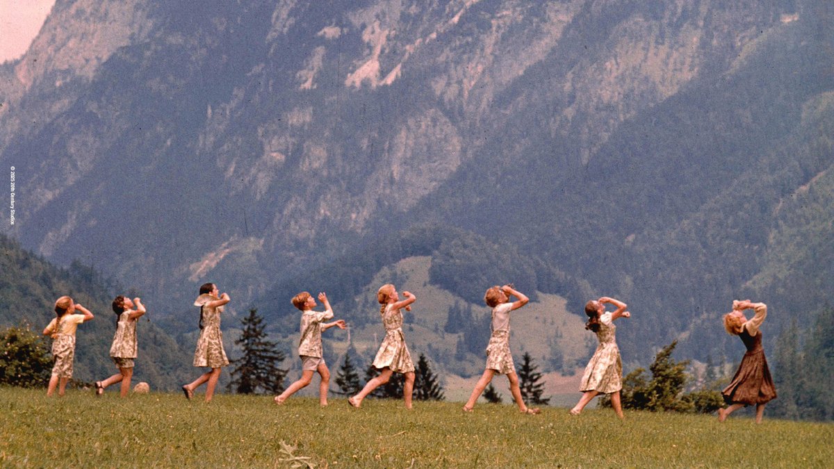 alba_pasquet's tweet photo. Al mateix instant, la meva ment va començar a tararejar Edelweiss, a pensar en el capità Von Trapp, la increïble Julie Andrews i en la millor història que s'ha explicat mai als alps austríacs 🌲🏔️
#TheSoundOfMusic https://t.co/4cs23Sv6CP