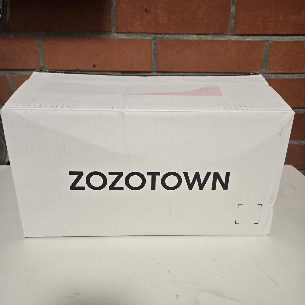 _dadandann_'s tweet photo. #ZOZOWEEK箱CP
えっ🤍白い箱⁉️
届いた時びっくりした〜😯✨
いつもZOZOで服買うから当選できたら嬉しいなぁ🫧🌷🍀 https://t.co/v7TVxPUvcN
