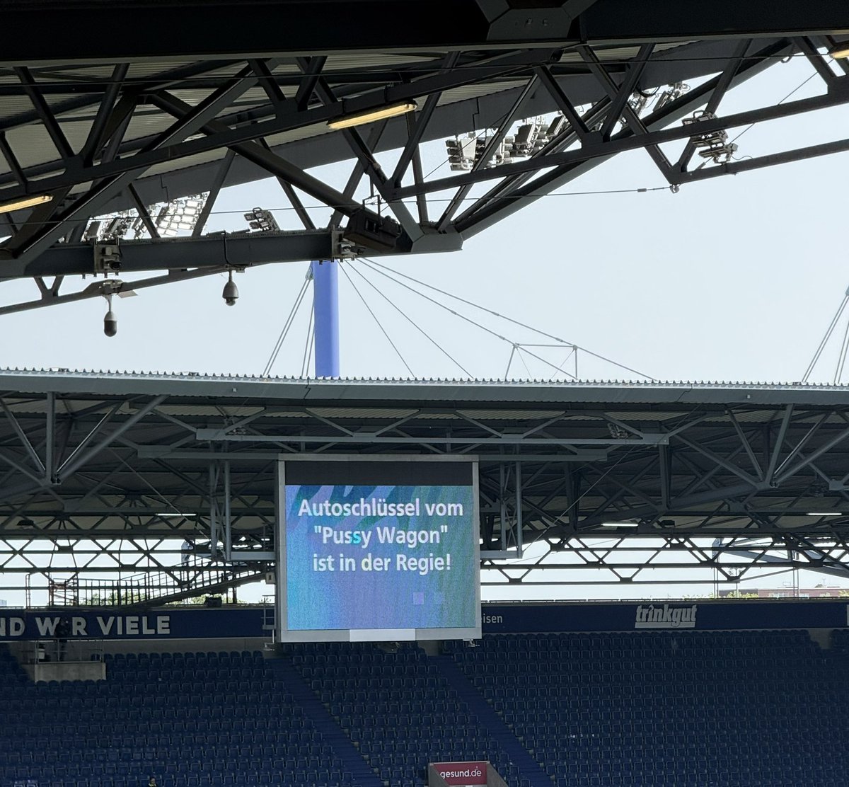 maramuster's tweet photo. Ich bin nur für die Anzeigetafel hier https://t.co/tkhe4HTJZC