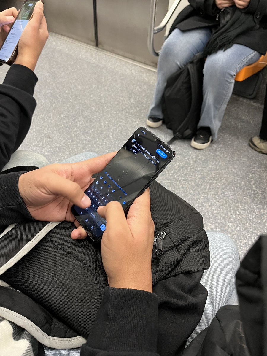 efímera tweet media