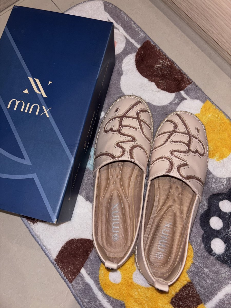 melodykittymiss's tweet photo. ˚˳⟡ ฝากขาย 🧁🎀

🖐🏻🍧 Brand : #Minxshoes มีกล่อง
Size : 40
Price : 900.- รวมส่ง

dm ✿ ⵓ @DSweethoneybabe 🐰

#ส่งต่อเสื้อผ้า #เสื้อผ้ามือ2 #เสื้อผ้ามือสอง #รองเท้าminx #ส่งต่อminxshoes #ส่งต่อminx #ส่งต่อรองเท้ามือสอง #ส่งต่อรองเท้า #รองเท้ามือสอง https://t.co/mFvIlOrytI