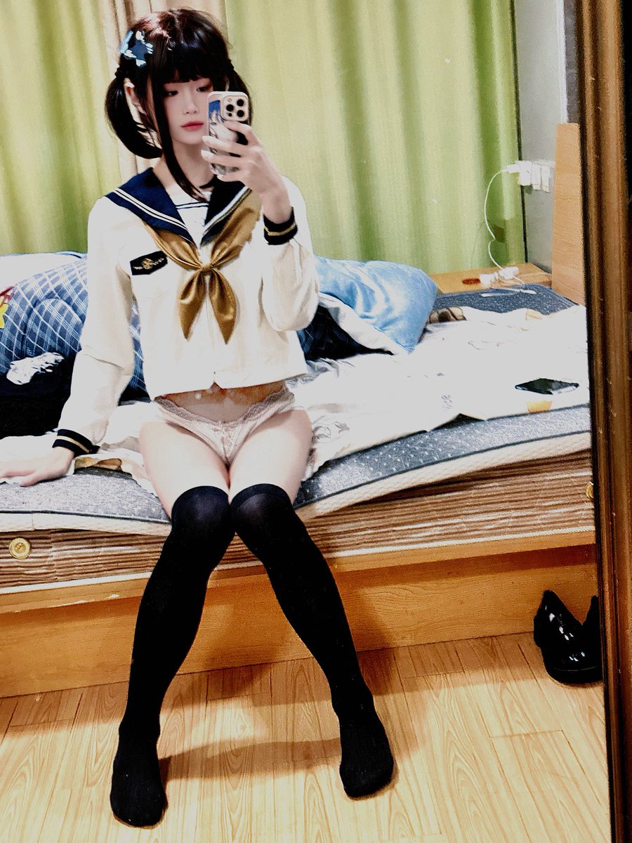 怜月lazy tweet media