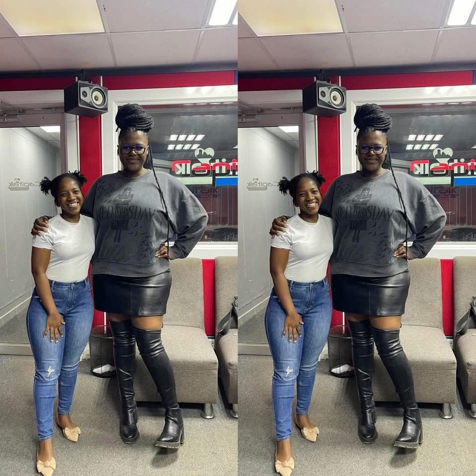 Bets263TV's tweet photo. Saw a Comment yakanzi maEarphones eSamsung😅😅

Butterfly x Patricia🔥🔥 https://t.co/bVOhdF1Oxl