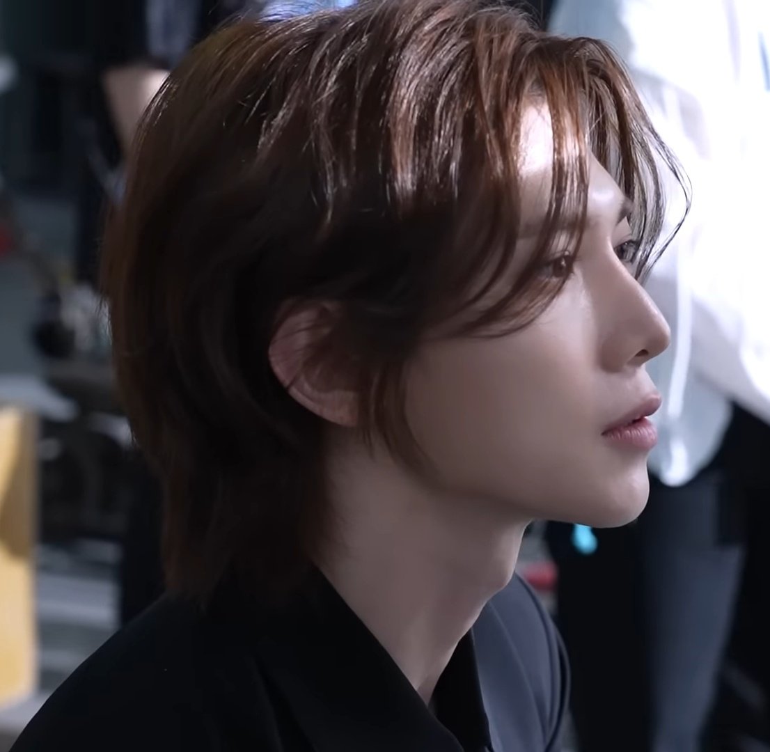 Hanaloveyeo's tweet photo. The textbook of visual, Kang Yeosang ✨️ https://t.co/vuf3GX1JhC