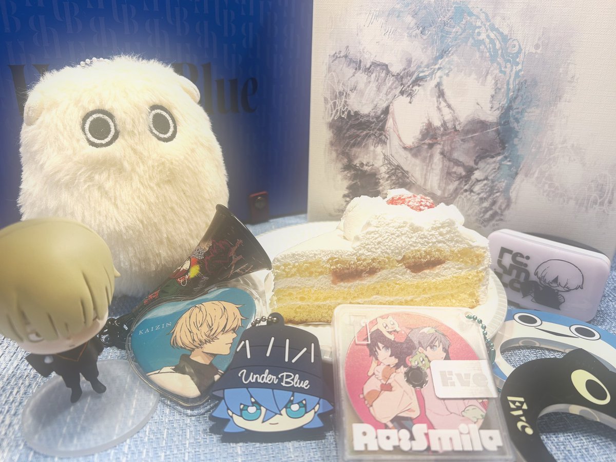 Mi_A0510's tweet photo. 滑り込みですが🙇🏼‍♂️いぶさんお誕生日おめでとうございます！！
去年もたくさんいぶさんの音楽に元気をもらいました✨️
今年もいぶさんが楽しく健康に過ごせますように！
ライブは明日参戦します💙楽しみ🎂
 #Eveくん誕生祭2026
 #なんだって今日は記念日バースデイ https://t.co/US2OFIN6NY