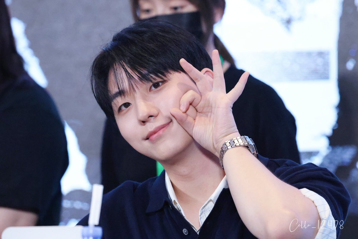 지유🐳 tweet media