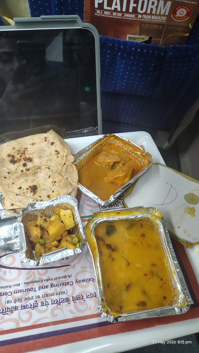 bappa_prl's tweet photo. PNR-6403572685
Trn:20708
Frm EE to SC
Cls:EC
P1-E2,44
Even after complain, I don't see any changes!! Same bad quality and quantity food i received today in Vande Bharat. Look what u promised, &amp; what u give. @AshwiniVaishnaw
@RailwaySeva @RailMinIndia https://t.co/2pE0CXg0ae