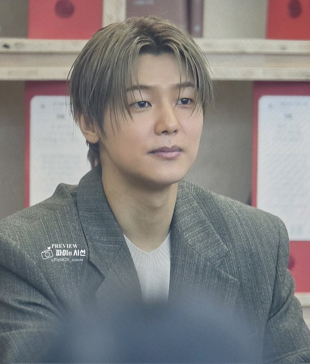 📷 파이의 시선 tweet media