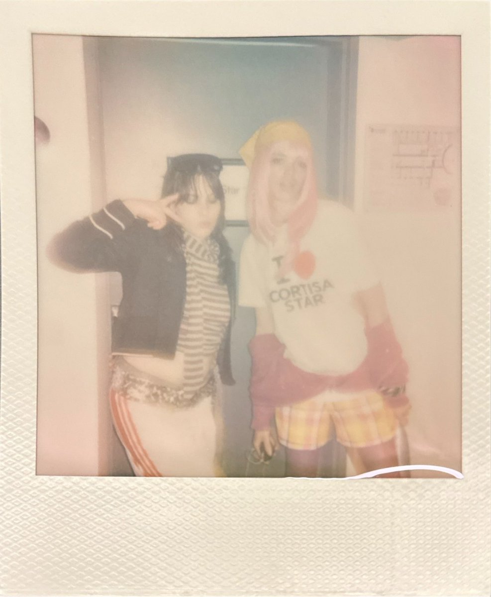 DORIANELECTRA's tweet photo. thank u brussels🎼🎧🎛️🎚️🎵 berlin party tonight, cologne show tomorrow.

some tix left: https://t.co/gQlB7QC9T2 https://t.co/G7Rj1zZAvB