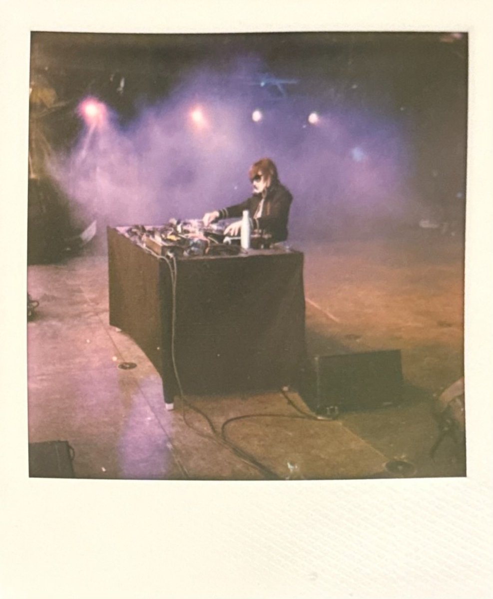 DORIANELECTRA's tweet photo. thank u brussels🎼🎧🎛️🎚️🎵 berlin party tonight, cologne show tomorrow.

some tix left: https://t.co/gQlB7QC9T2 https://t.co/G7Rj1zZAvB