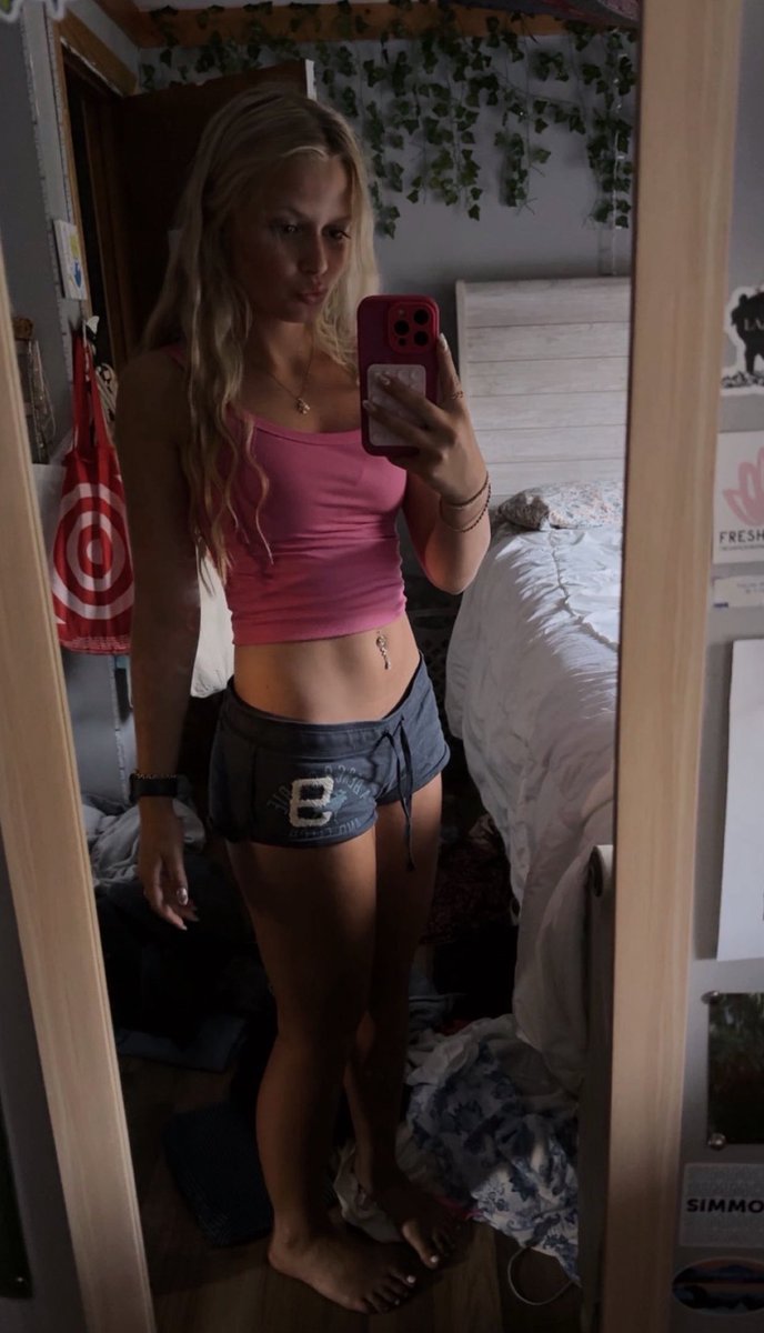 Ava 🧸🎀🍒 tweet media