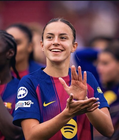 iratividal's tweet photo. 18 años. Titular en una final de Champions. Y de forma merecida. https://t.co/mFzgWOEwp6