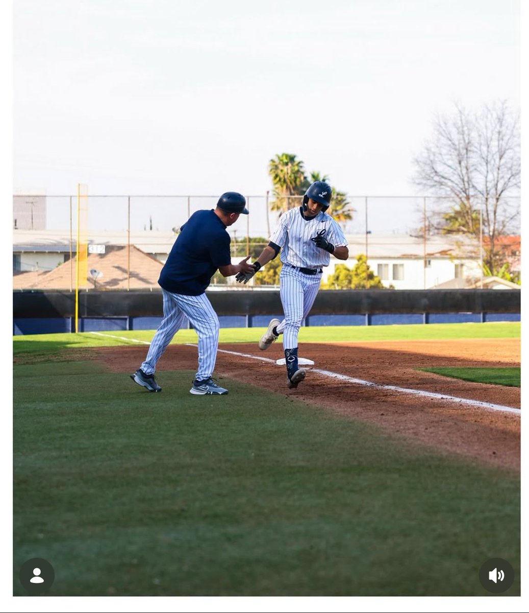 SheridanReport's tweet photo. A ‘97 CIF champion is making another run in CIF playoffs:
-Damien ‘97 DH and current Loyola 3B coach Gabe Veloz and the Cubs advanced to the D2 semis yesterday with a 3-0 win at Alemany 
-@LoyolaBSB will host Foothill (defeated Yucaipa 3-1) on Tuesday for a spot in the finals 
-more on Gabe (the author of a 31-game hitting streak at New Mexico State) on Monday 
*I’ll share a couple Veloz stories that I’ve never shared previously