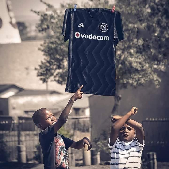 BoneTefo's tweet photo. Treble winners @orlandopirates 🫶🏻☠️⚽️🥇🏆 #BetwayPremiership https://t.co/zblbldOqkg