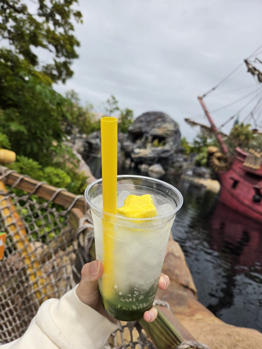 syumt86's tweet photo. ひっっっさびさに海行ったんだけどこれが一番うまかったわ。
あとピーターパン良すぎて感動した。 https://t.co/LLSCVTJoUS