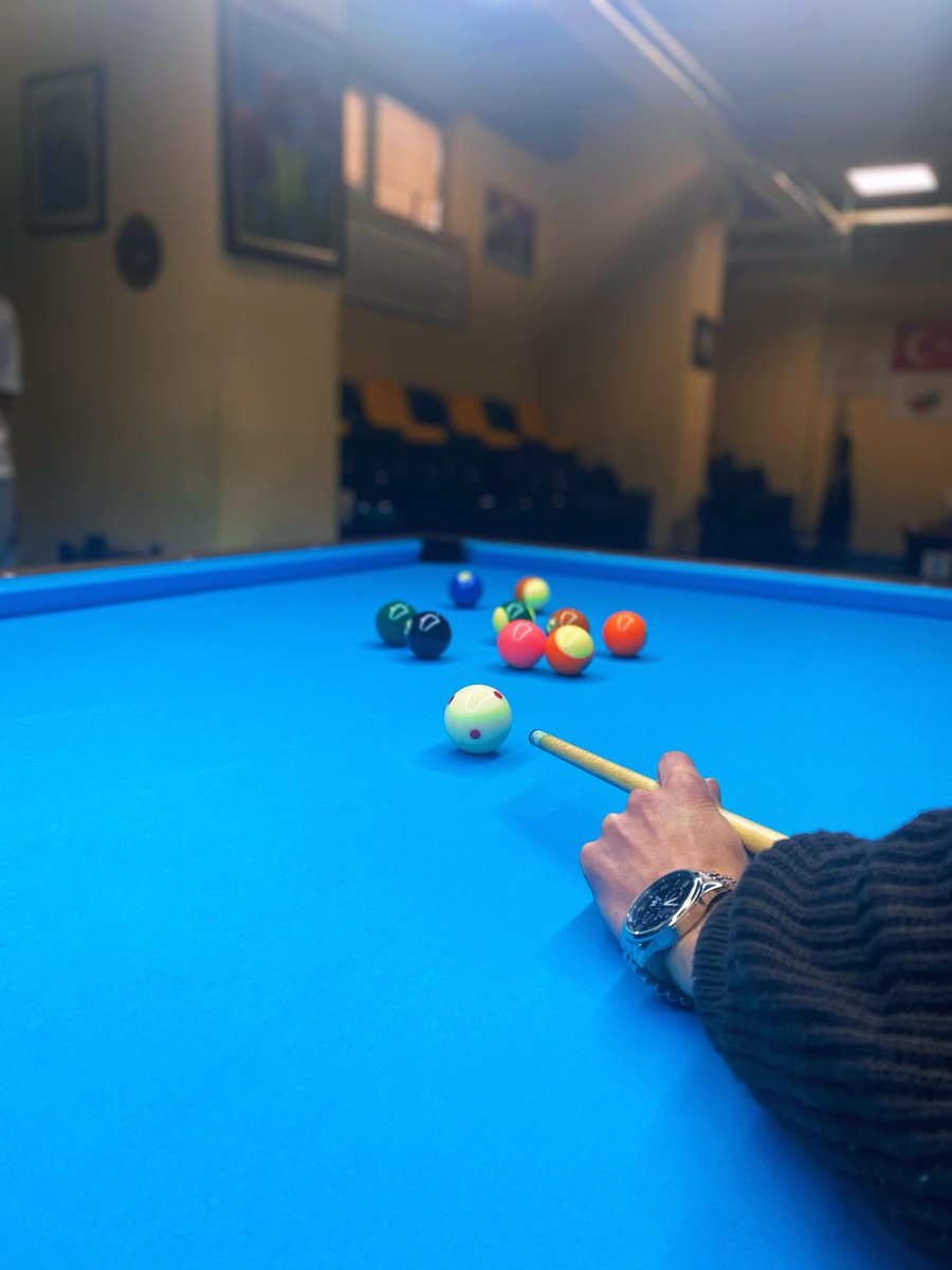 BayburtDSM's tweet photo. 🎱 Yükümlülere yönelik düzenlenen bilardo etkinliğimizden keyifli anlar.
Dikkat, sabır ve strateji ile “önemli olan kazanmak değil, doğru şekilde yarışmaktır” anlayışıyla güzel bir gün geçirilmiştir.

#bilardo🎱 
#spordaışıkvar 
#sporlagüçleniyoruz 
#bilardoetkinliği https://t.co/xMHawKsiPb