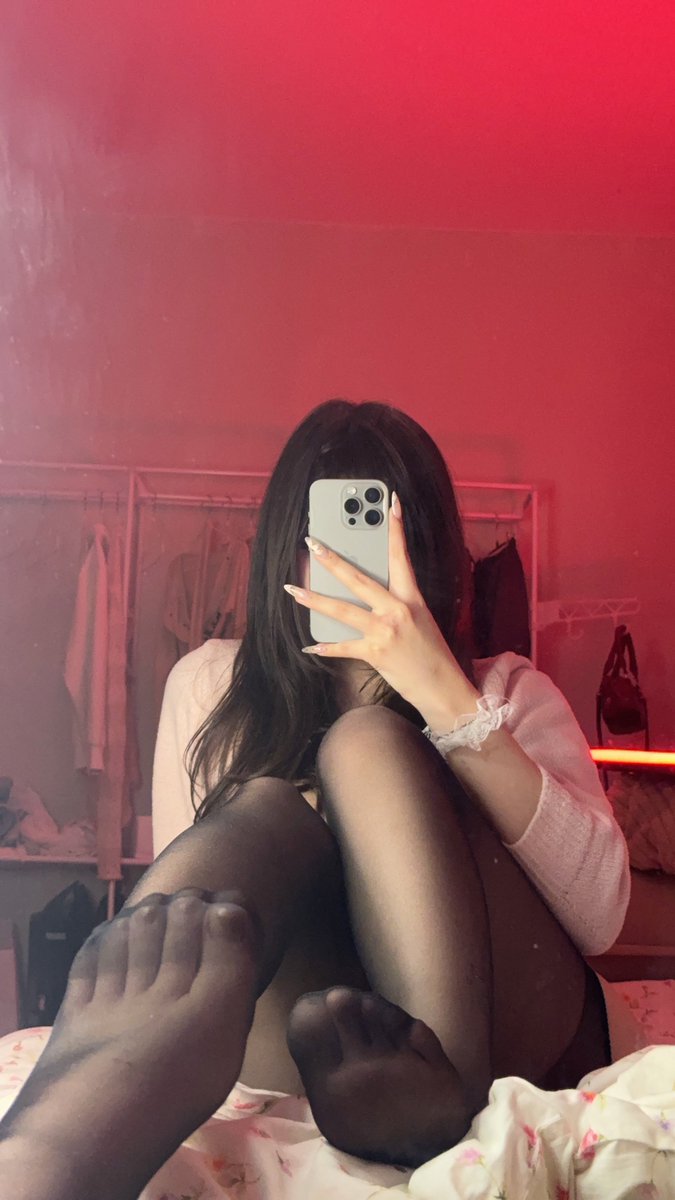 Linjey tweet media