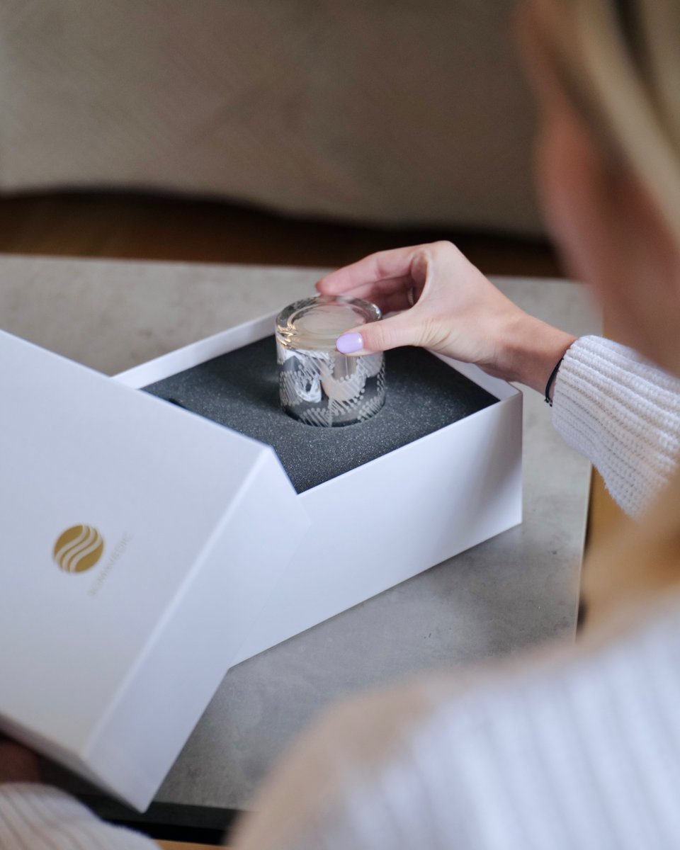 somavedic's tweet photo. SILVER FRIDAY ends on May 24th! Don't miss this unique opportunity to get the new Somavedic Elaura Silver model at a special price. 🩶

Enjoy a 15% discount on our e-shop. Discover the new generation of tuned technology for a modern lifestyle by Somavedic. https://t.co/v7n5o2nPp9 https://t.co/GJ2wkdTZyK