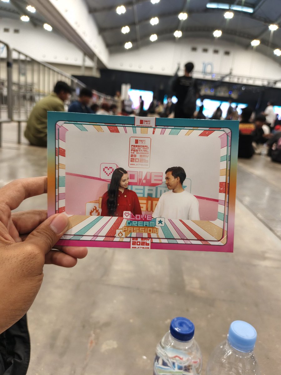 Rizqi_Ashlyly's tweet photo. Makasih ya @Gendis_JKT48, janlup jaga kesehatan ya kamu, jangan mikirin perkataan diluar sana. Fokus perbaiki diri, masih banyak yg ingin lihat km perform, masih banyak yang ingin km sukses. 
Semangat terus ya km, kita pasti akan selalu terus  mendukung mu. 

#MauNemuinGendis https://t.co/ybx26oczJf
