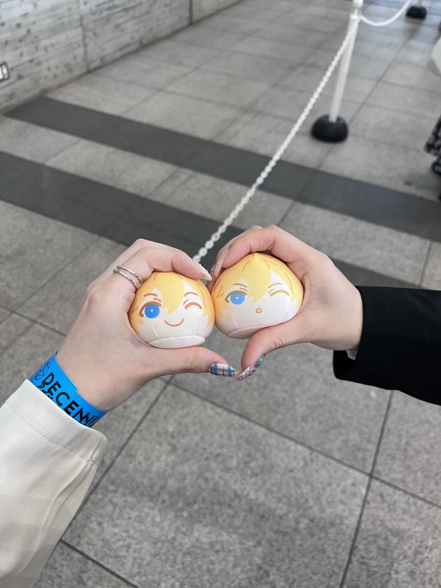 w6ctjB___'s tweet photo. アイナナEXPO 2日目いました😽💛
たのしかったいっぱい歩いたദ്ദി^ᴗ ̫ ᴗ^₎

 #アイナナEXPO https://t.co/VKd29mpbsX