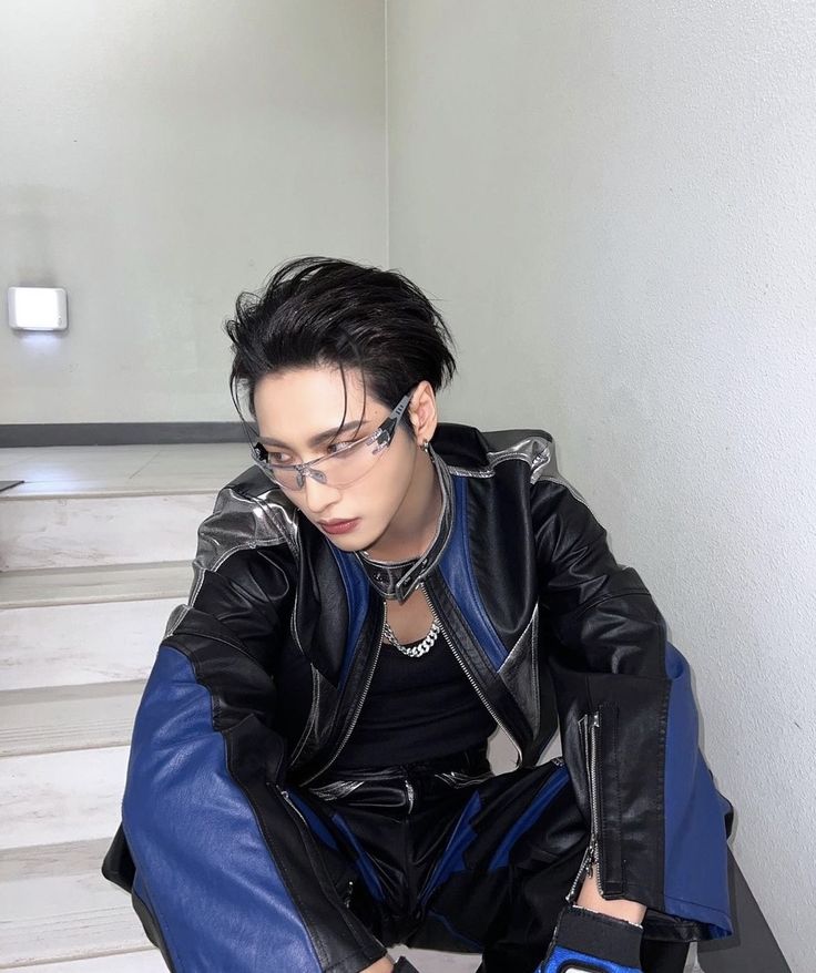 HwaHalaziaa's tweet photo. Seonghwa in these blue and orange biker outfit changed something in me permanently https://t.co/K4HOEaHzYK