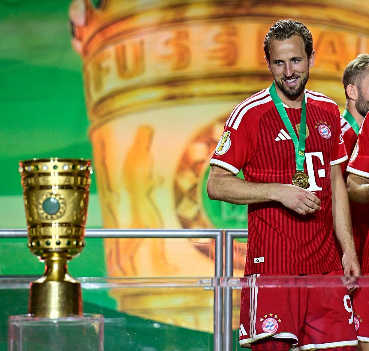 Bayern & Germany tweet media