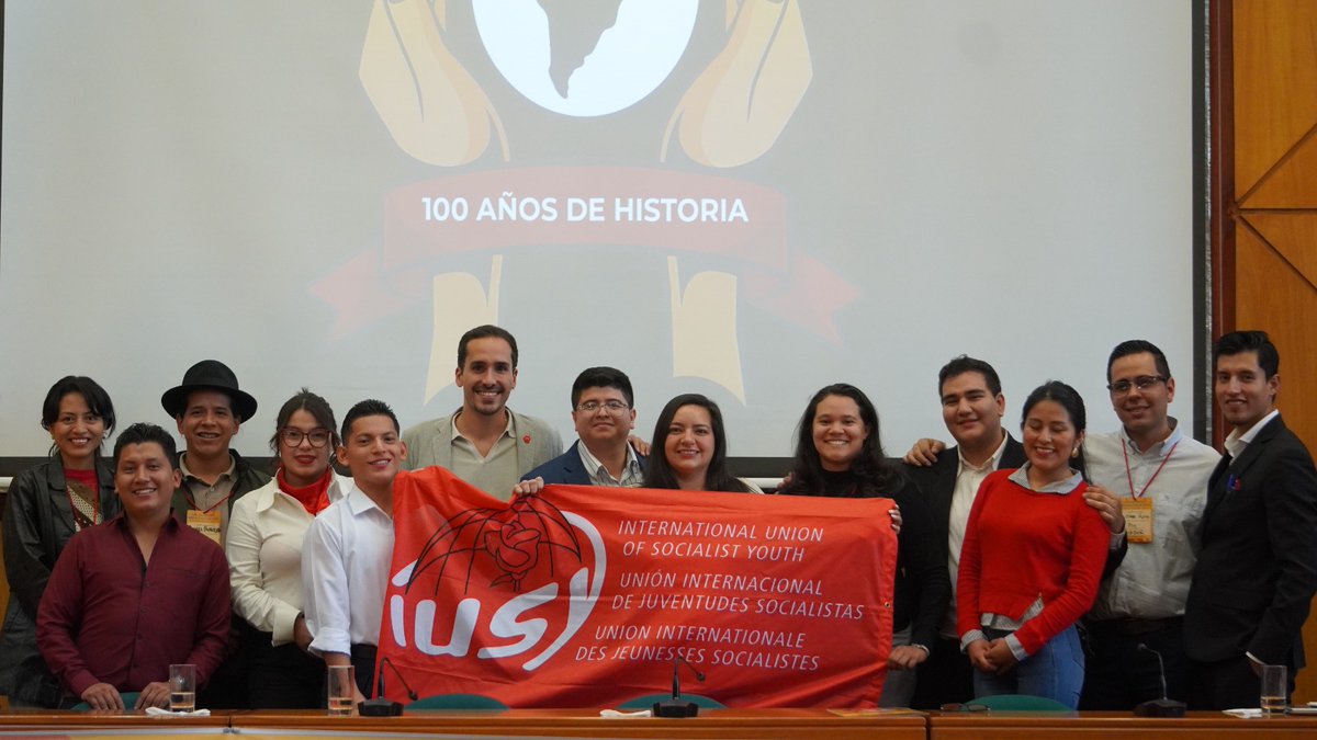 IUSY_Global's tweet photo. Desde IUSY celebramos los 100 años del @PSEcuatoriano   
Gracias por la invitación al Seminario Internacional "Socialismo y Democracia Hoy". Quedó claro: el papel de la @Juventud_SE  es fundamental para defender la democracia en el país. https://t.co/fpXzc0DR4e