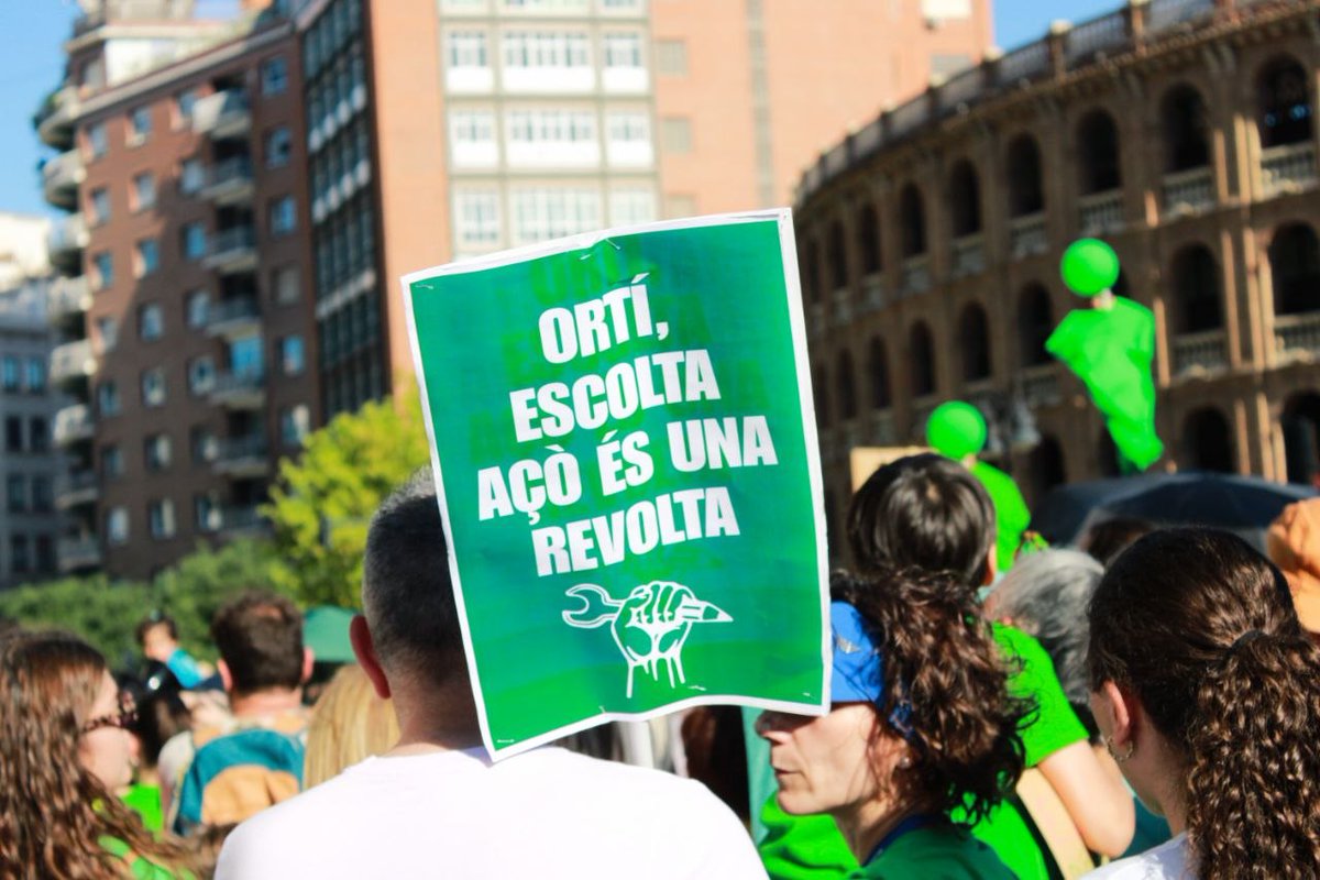 Esquerra Unida PV🔻 tweet media