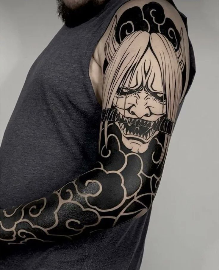 zoomiesAM's tweet photo. Amazing negative space Hanya mask blackout/blackwork piece 
(Credit unknown) https://t.co/qu2nipfXqF