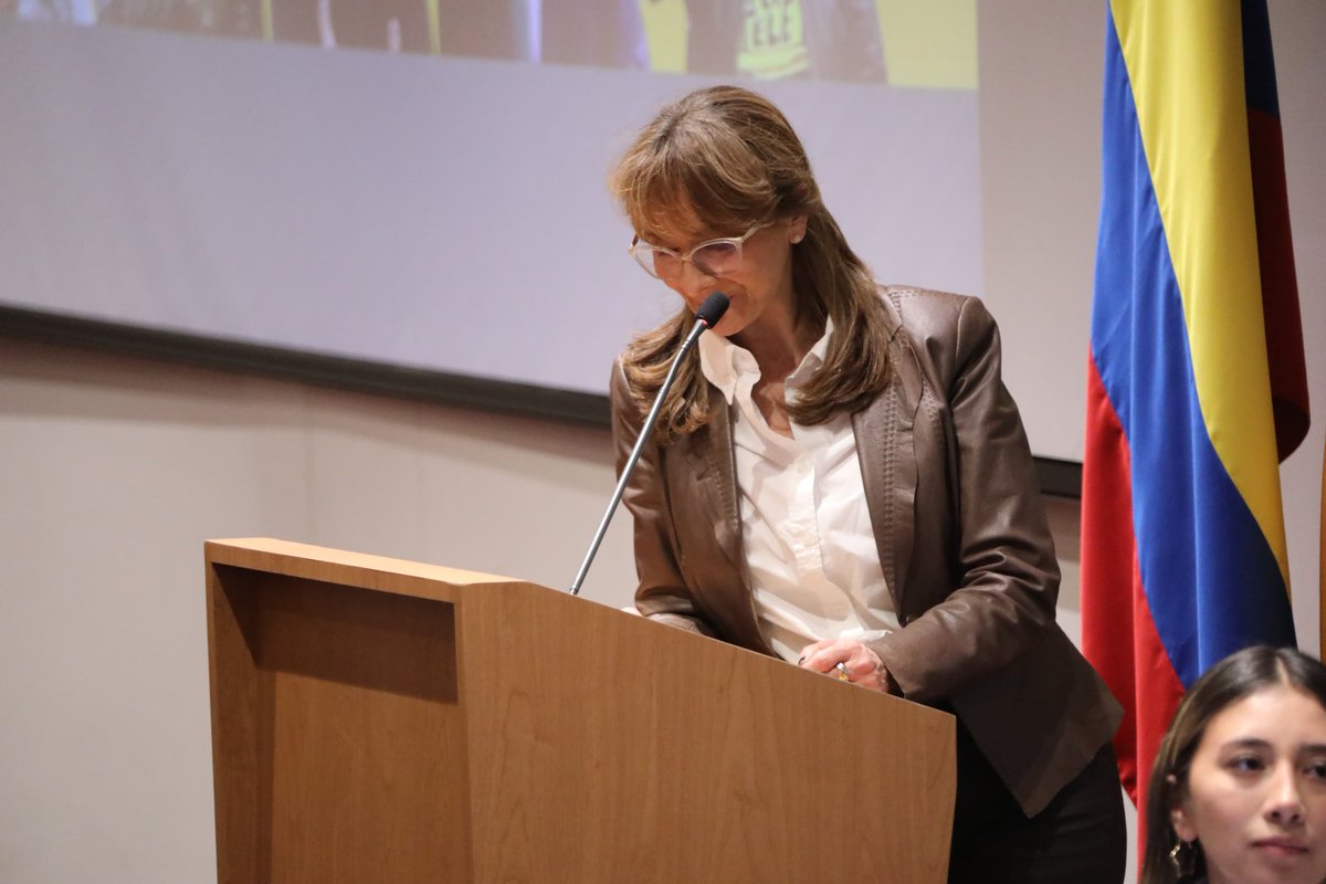 Ángela María Calderón F. tweet media