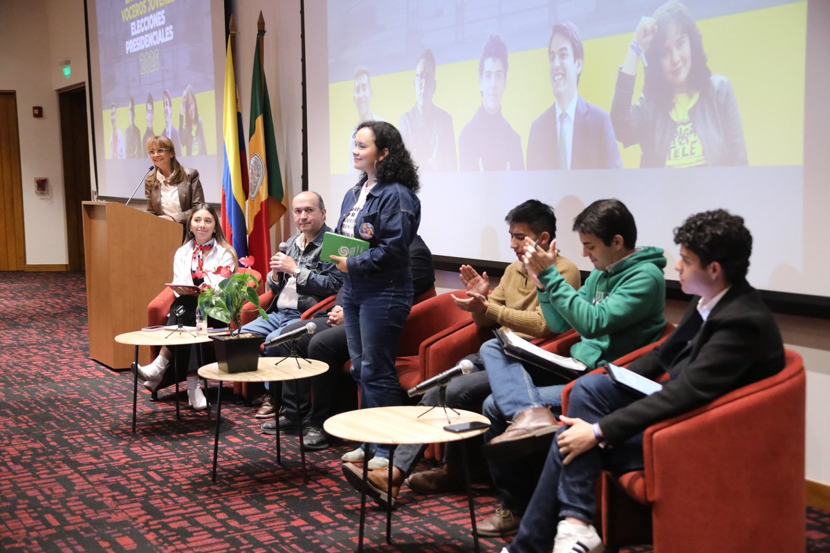 Ángela María Calderón F. tweet media