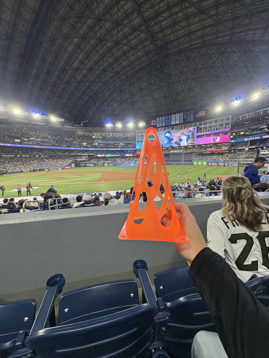 sbirkyy's tweet photo. When across the border… #LetsGoBucs https://t.co/hzG0ZOmwG1
