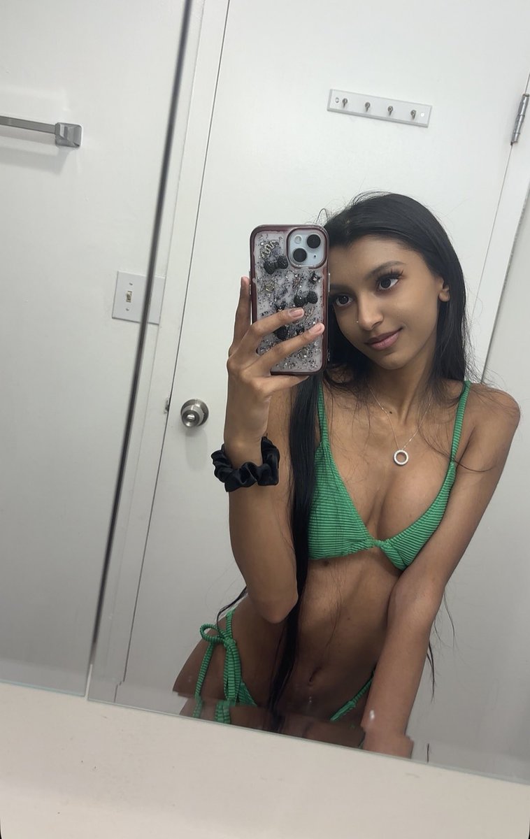 Prettyvanessaa | Free Onlyfans tweet media