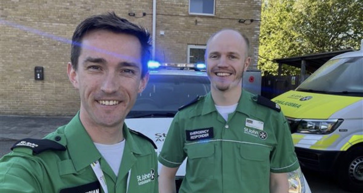 MikePassfield's tweet photo. A huge thank you to @TW10FLY  and #CalumHardy  @stjohnambulance #Norfolk for their dedication today working across #Norwich and the surrounding areas as part of the #CoResponding service 🚑. 1/4 https://t.co/36IktvgWkK