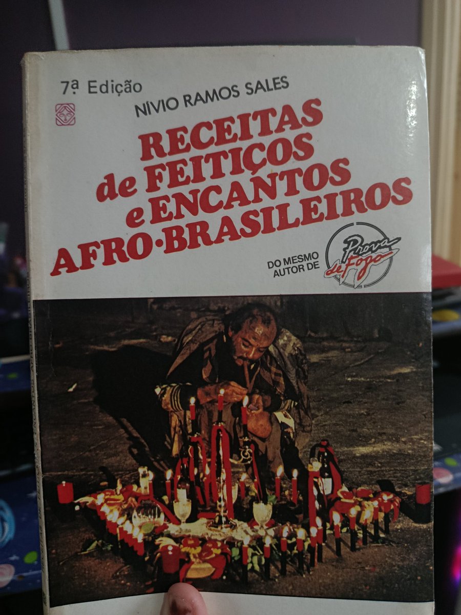 necrostrigoi's tweet photo. para quem estava pedindo o nome do livro https://t.co/7YxJlYZXiZ