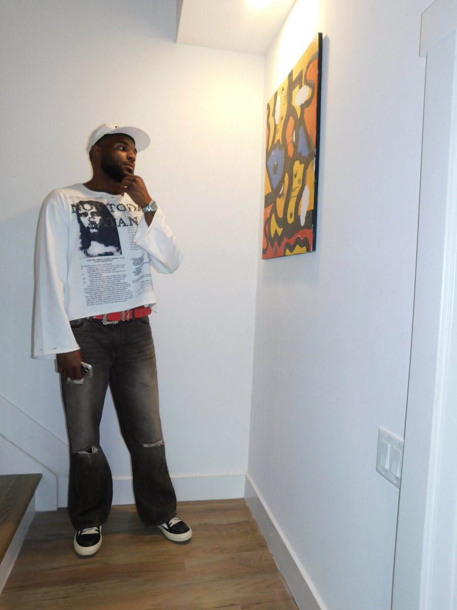 Presidenial6ix's tweet photo. Athlete turned Stylist🤧Follow my business page on IG @ PresidentialStyles_ #MensStylist #PersonalStylist #MensFashion #CelebStylist 
#MensStreetFashion https://t.co/vcrD5ts1R5