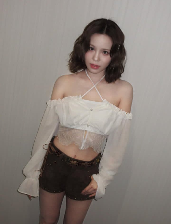 260523| Mako (@/mako_koma_y) Instagram Update! (1/2) Thank you