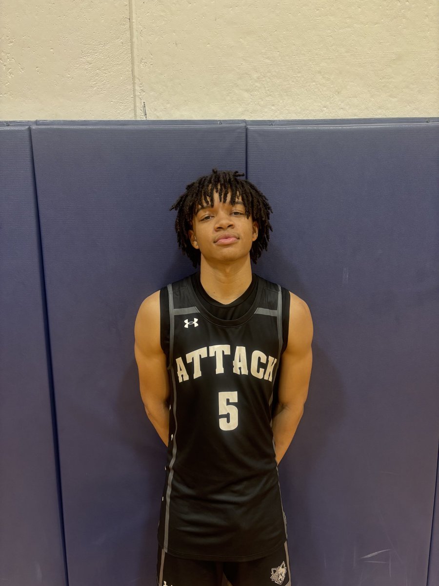 ILattack16u's tweet photo. @FredrickBowers_ had another fantastic day.  Scored double figures in game 1,  in Game 2 did all the right things and focused on stuff we have specifically been working on.  These little decisions and actions helped lead us to a big win.  Proud of you Fred, hard work is showing https://t.co/a9mGXU7BtV