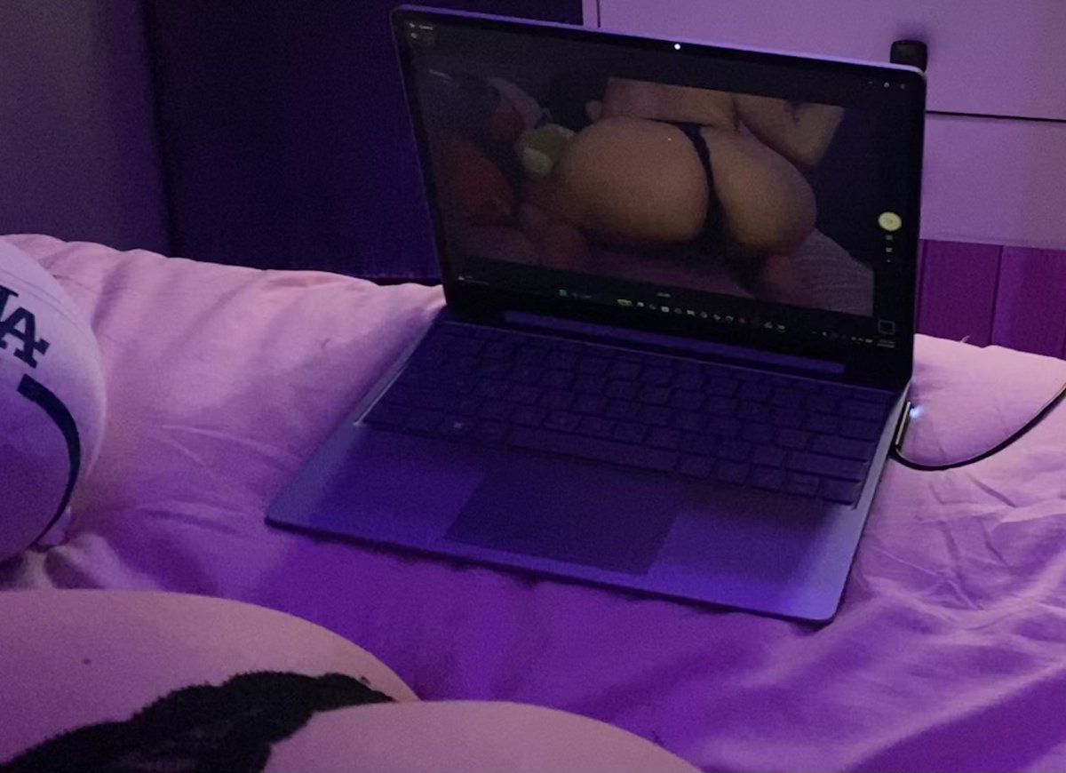 seexeebe's tweet photo. cyber sex ;)

#nsfw #nsfwtwt #buyingcontent #sellingcontent #latina #ass https://t.co/S0ueYOX02N