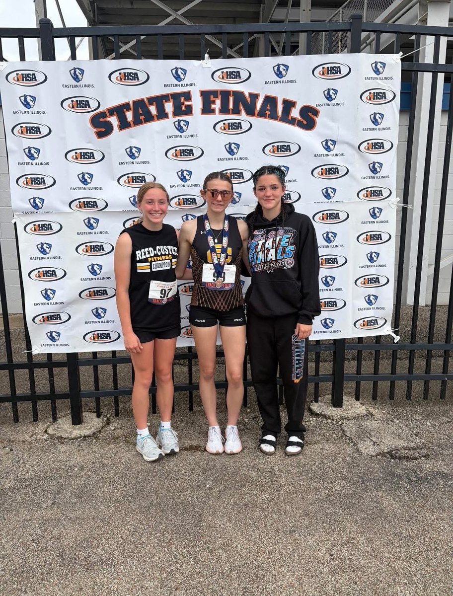 girls_reed's tweet photo. Congratulations to Isabella Dixon (Fr.) and Alyssa Wollenzien (Jr.) for competing at the IHSA State Track Finals this weekend. Alyssa placed 6th overall in the 100m hurdles. Way to go girls!  #cometpride https://t.co/PKaNiMGJpq