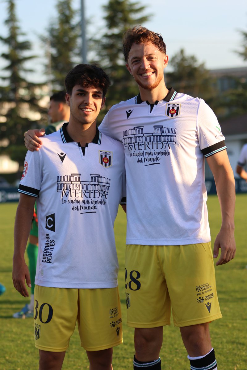 Merida_AD's tweet photo. 😌 Estos 2 bichos han debutado con el primer equipo

🌟 ¡Enhorabuena, romanos! El futuro es vuestro 🫵🏼 https://t.co/zaZJYMoJrp