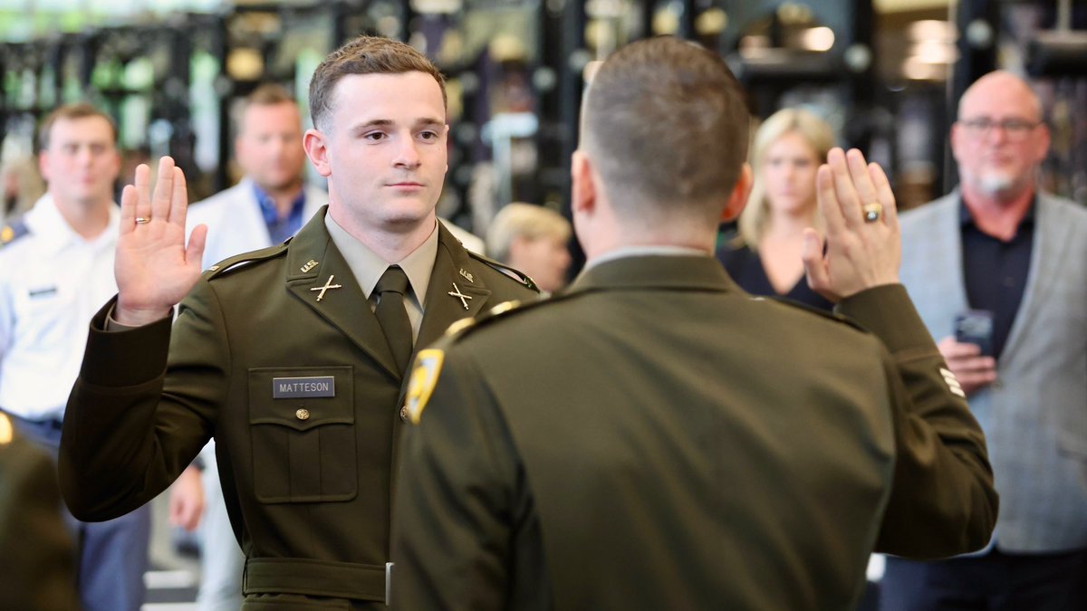 Army Football tweet media