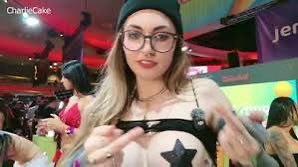 PayCharlieCake's tweet photo. Honestly , yes 🙌 
@xbiz @chaturbate https://t.co/tYBjm8KJLy