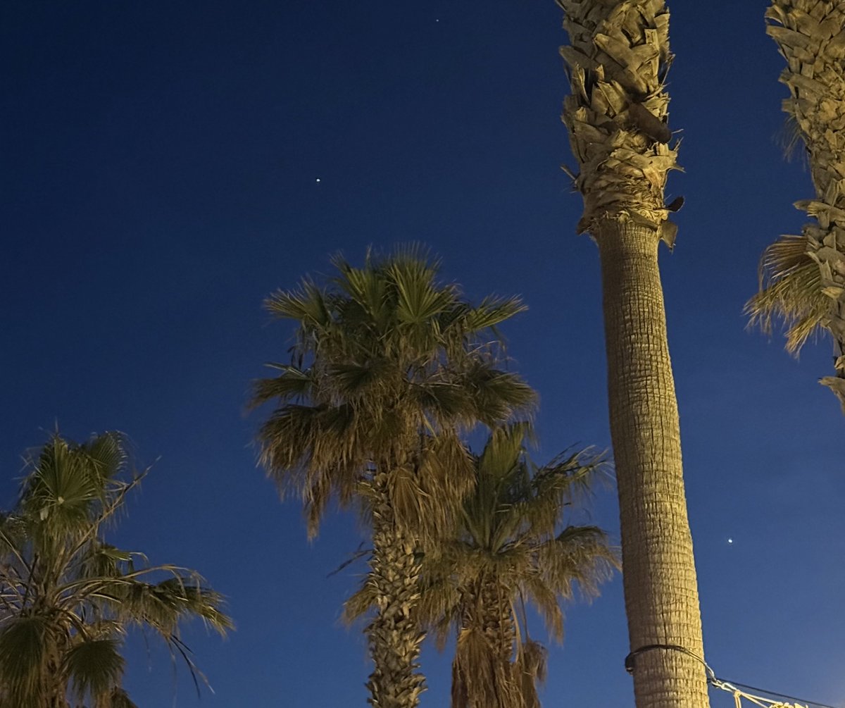 elpeci's tweet photo. #jupiter y #venus alineados en #Empuriabrava gracias @estelsiplanetes https://t.co/qCsAdGndeR
