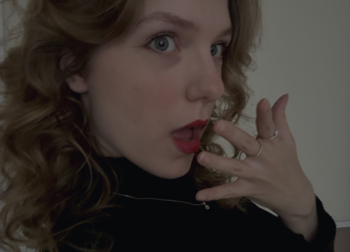 marie ❨ подібна до місяця tweet media