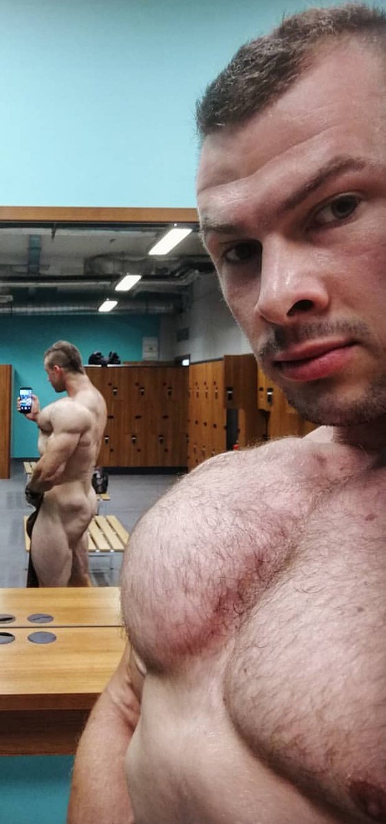 BodybuildersHOT's tweet photo. 💪 LUBOS CHLADEK
👊 https://t.co/HmHbOG1XGf
#bodybuildingbackstage #bodybuilding #backstage #nakedbodybuilder #muscles #hotbodybuilder #bodybuildingtan #protan #ifbbpro #bodybuilder #naked #nakedposing #bodybuilderposing #tanningsession #nakedtan #tbt https://t.co/bJRmVgTDbB