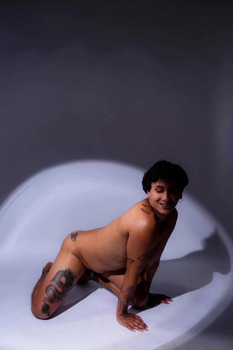 Leafar_rinavi's tweet photo. Meu ensaio fotográfico de nudismo ✨ https://t.co/wIM1ZnYeXZ